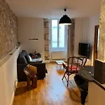 Nid Douillet T2 Wifi Centre Historique 3 étoiles * La Rochelle (Charente-Maritime)